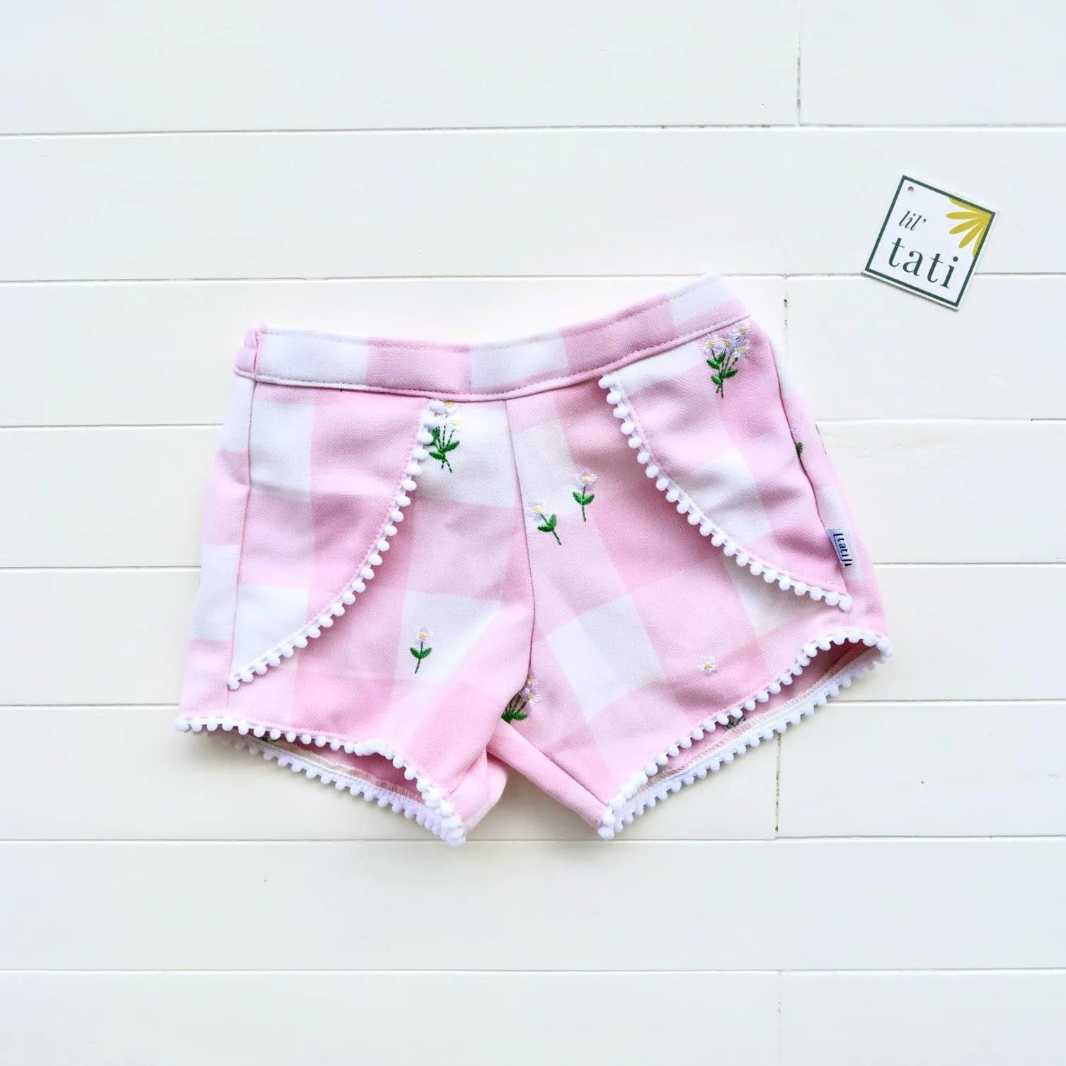 Pompom Shorts in Checkered Pink